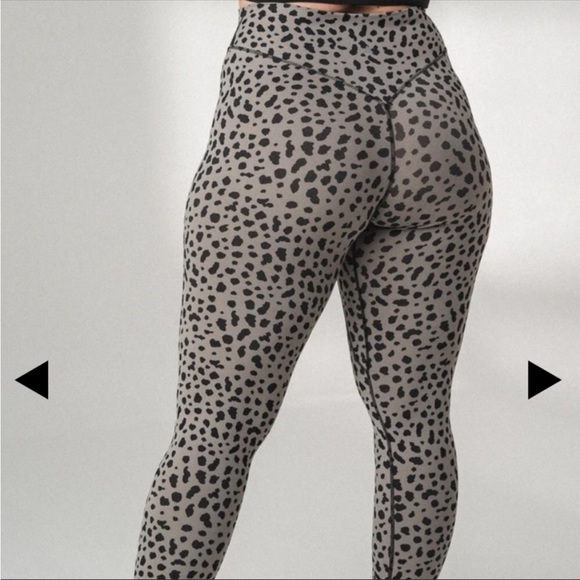 Balance Athletica Ascend Pant Snow Leopard - Picture 6 of 12